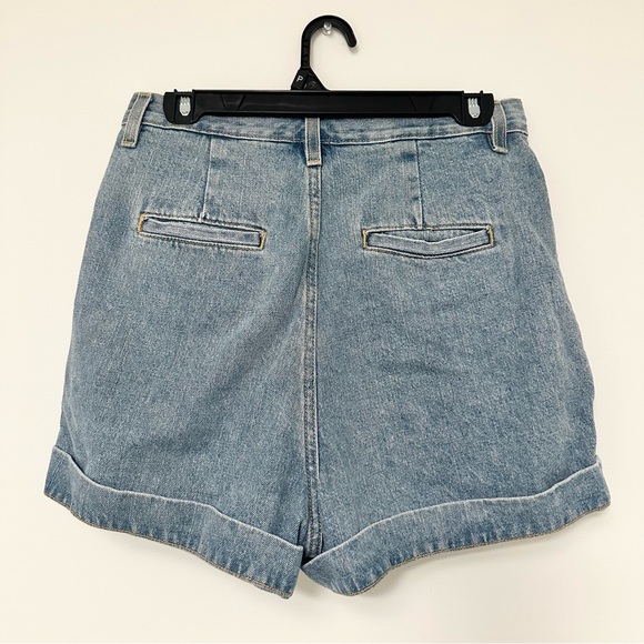 Mom Jeans BDG High Waisted Pleated and Cuffed Jean Shorts Urban Outfitters sz 28 - Picture 2 of 10